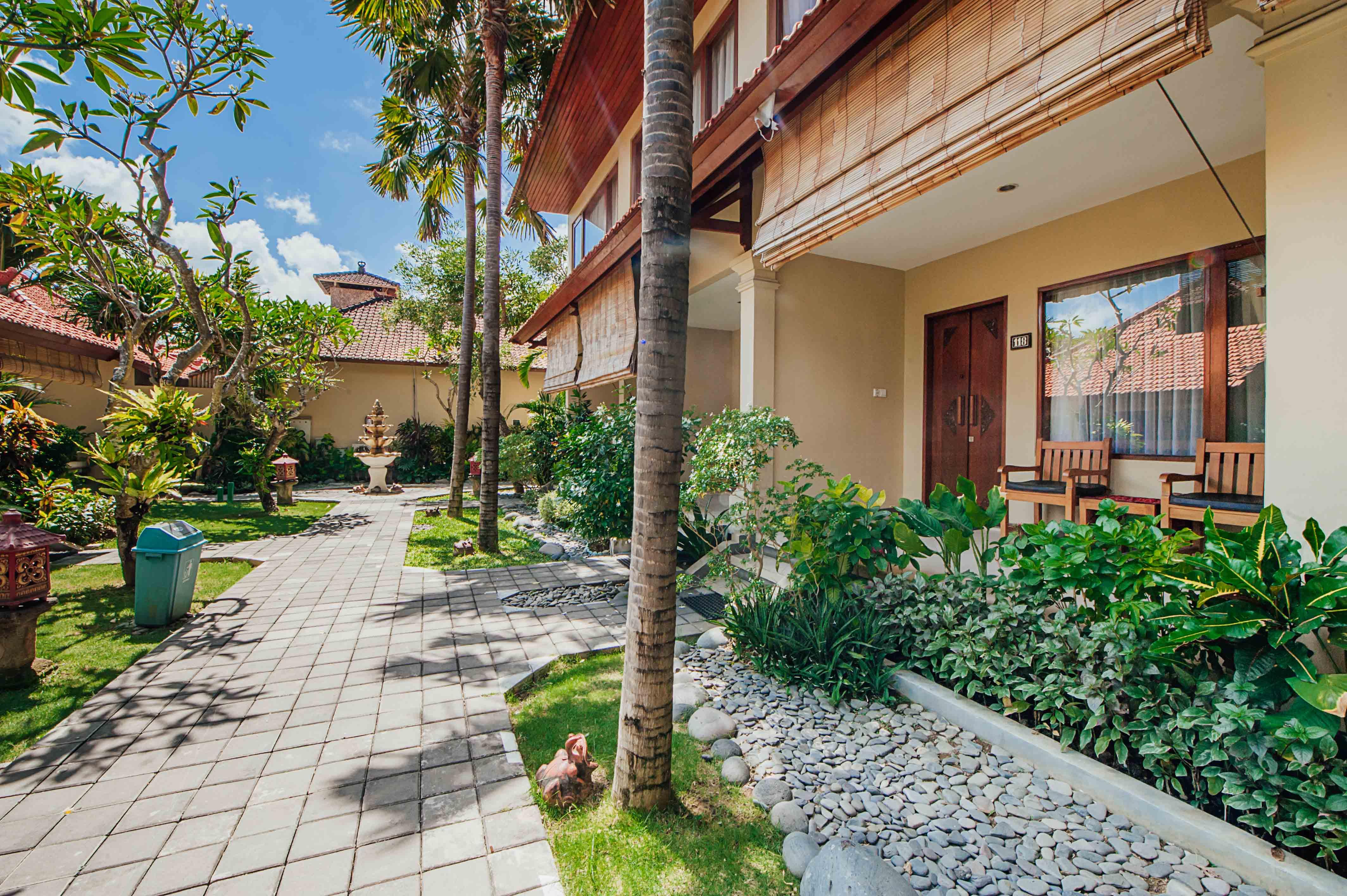Kuta Puri Bungalows, Villas And Resort מראה חיצוני תמונה
