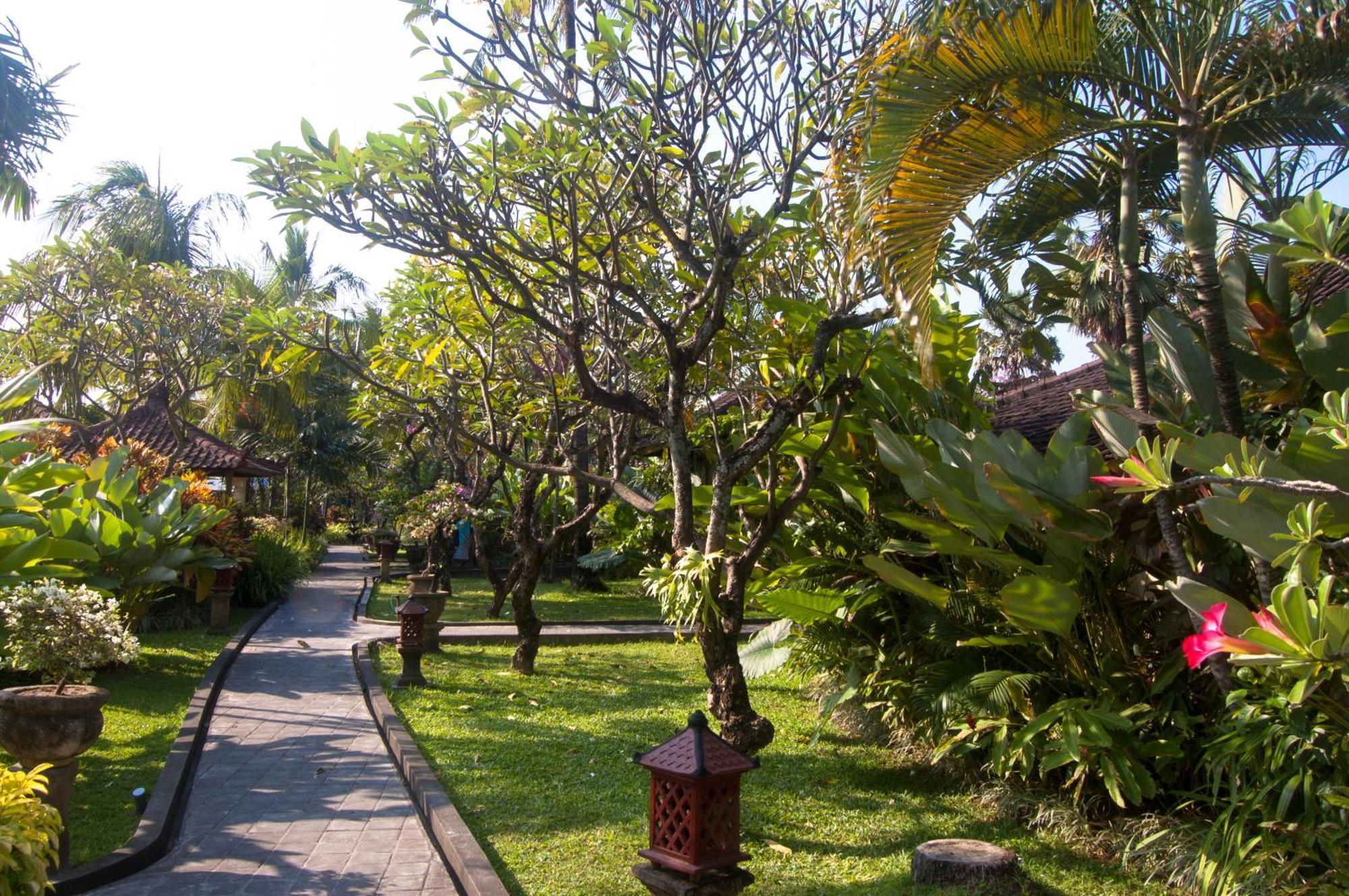 Kuta Puri Bungalows, Villas And Resort מראה חיצוני תמונה